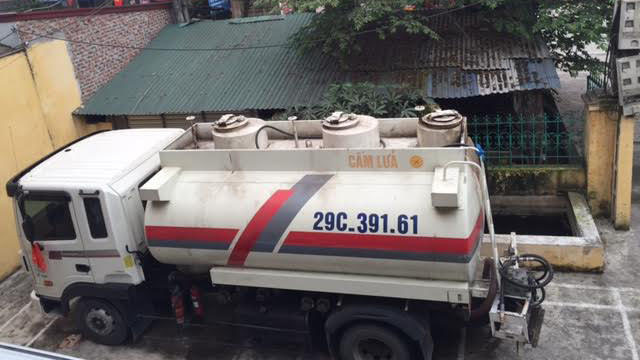 Bỏ lọt tội phạm vụ buôn lậu hơn 8 nghìn lít xăng?