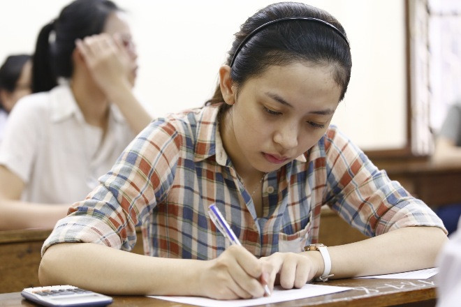 ẢNH: Thí sinh dự thi môn Hoá học sáng 5/7 