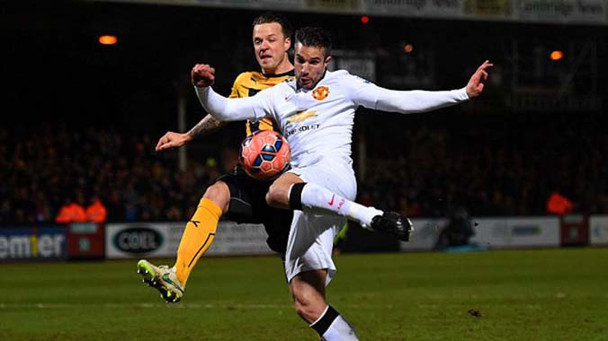 BẢN TIN Thể thao 19H: Bị ép giảm lương, Van Persie đòi rời M.U