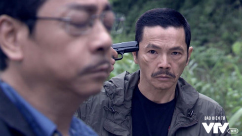 Lương Bổng thoát chết vì sung không có đạn