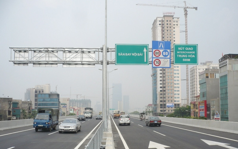 Lập 4 chốt đếm lưu lượng xe tại đường Vành đai 3 trên cao