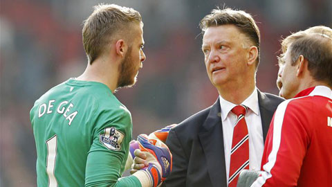 HLV Van Gaal không sử dụng De Gea ở vòng 1 Premier League 2015/16.