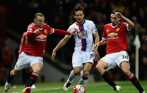 Rooney góp công trong chiến thắng 2-0 của Man Utd trước Crystal Palace. Ảnh: AFP. 