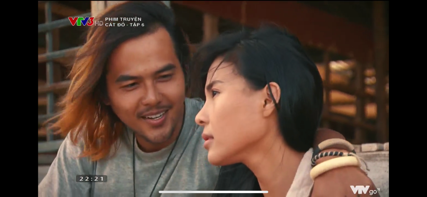 Nhớ (Thúy Diễm) buồn vì bị coi là "đồ thừa"