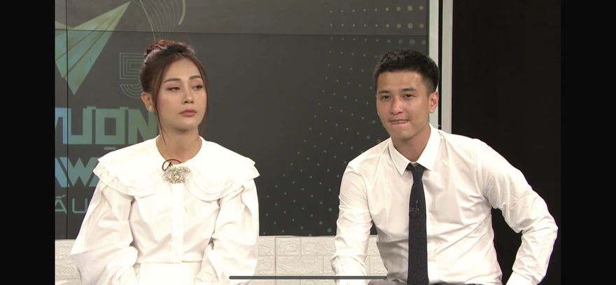 Huỳnh Anh "tố" Phương Oanh tát mình ù tai