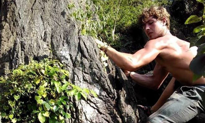 Du khách xấu số Aiden Webb.