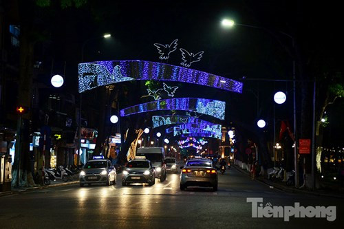 Hà Nội điều chỉnh tên gọi, tiến độ cuộc thi thiết kế đèn trang trí