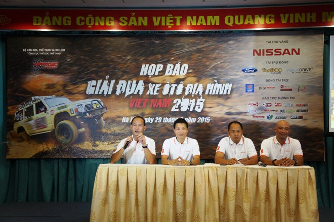 VOC 2015: Giải offroad nóng lên với bài thi trong đêm