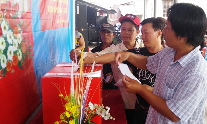 Cử tri TT-Huế hưởng ứng tích cực ngày bầu cử, nên công tác bỏ phiếu tại nhiều địa phương đạt tỷ lệ cao. Ảnh: Ngọc Văn.