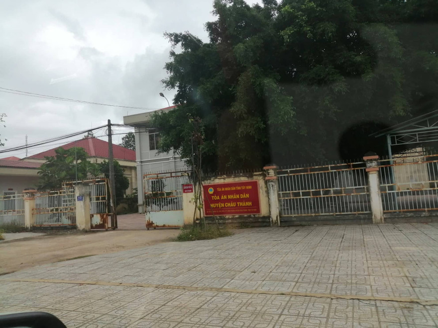 Cơ quan điều tra Công an tỉnh Tây Ninh vừa bắt tạm giam kế toán TAND huyện Châu Thành. Ảnh: Tân Châu