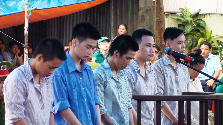 Nhóm bán kẹo kéo giết đồng nghiệp nay trả giá đắt trước pháp luật. Ảnh T.Châu.