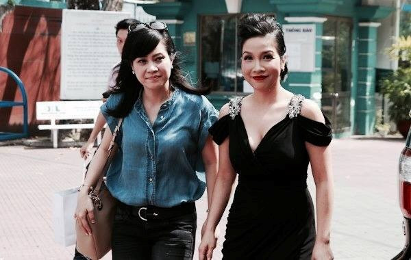 Ca sỹ Mỹ Linh và em chồng là cựu ca sỹ Trương Hương Ly.