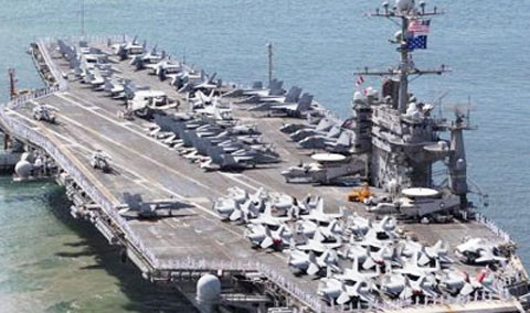 Tàu sân bay hạt nhân George H.W.Bush của Mỹ (Ảnh: AP).