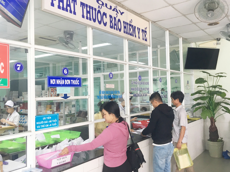 Người dân khám chữa bệnh BHYT. Ảnh: An Phú
