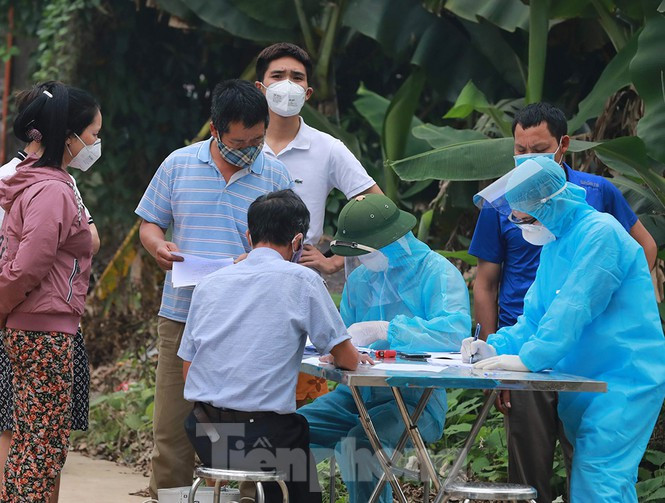 Thôn Hạ Lôi, Mê Linh, Hà Nội hiện đang thực hiện cách ly do có các ca mắc COVID-19