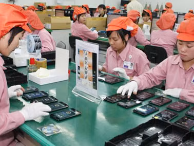 6 tháng qua, nhóm hàng xuất khẩu lớn nhất của Việt Nam vẫn là điện thoại các loại và linh kiện