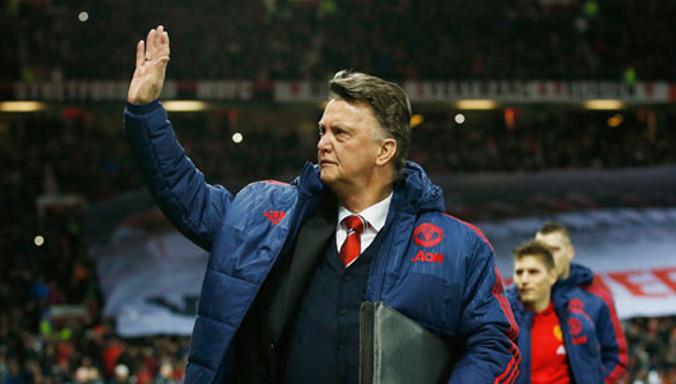 Van Gaal trút bỏ bớt áp lực sau chiến thắng đẹp mắt tại Old Trafford. Ảnh: Reuters.