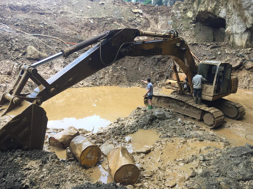 Hiện trường vụ sập hầm khai thác vàng trái phép
