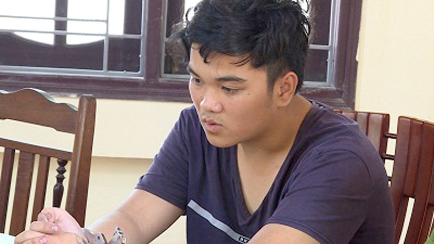 Đoàn Hữu Khơi tại trụ sở công an