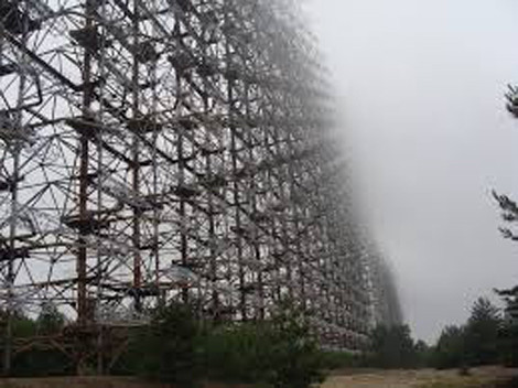 Tổ hợp radar sóng ngắn trải ngút tầm mắt.