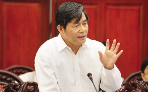 “Tôi thấy hơi đặc biệt, rất cam go, có lẽ do quá phức tạp”, Bộ trưởng Vinh than thở. Ông cũng cho biết sẽ có công văn hỏa tốc gửi các bộ để tháng 9 có thể tập hợp được danh mục cấm đầu tư trình Ủy ban Thường vụ Quốc hội xem xét trước khi trình Quốc hội. Ả