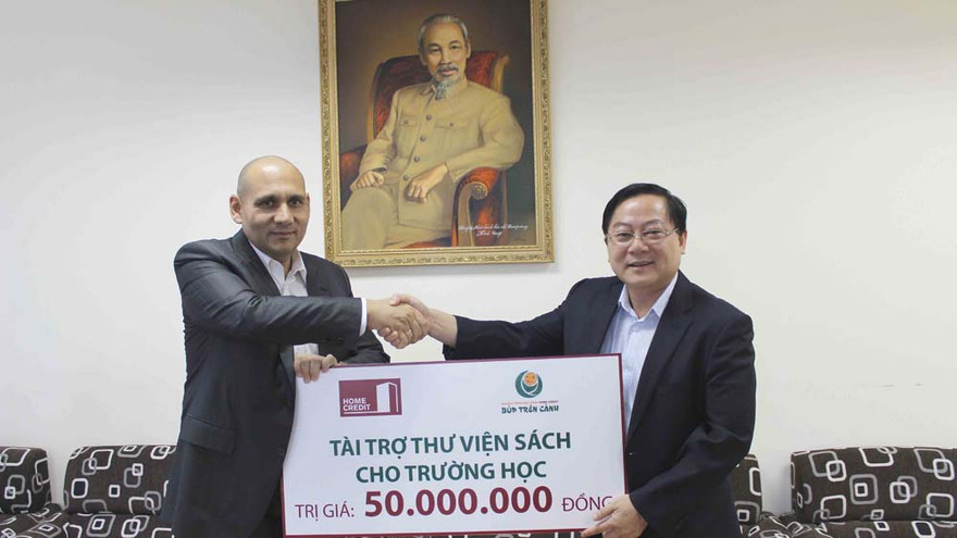 Tài trợ thư viện sách cho trường học ở Vị Xuyên