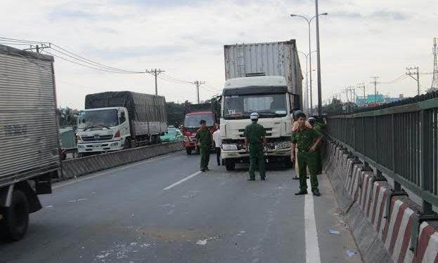 Hiện trường vụ tai nạn liên hoàn.