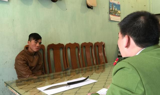 Đối tượng Bông khai nhận tại cơ quan công an. Ảnh: CA Lạng Sơn.