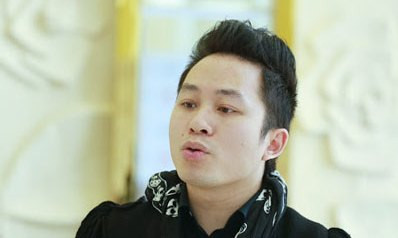 Tùng Dương tại buổi họp báo giới thiệu đêm nhạc "Vì ta cần nhau" chiều ngày 17/2 (Ảnh: Đỗ Thế Dương).