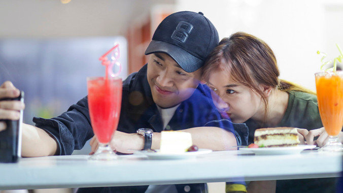 Trấn Thành tiếp tục chọn yêu người hơn tuổi.