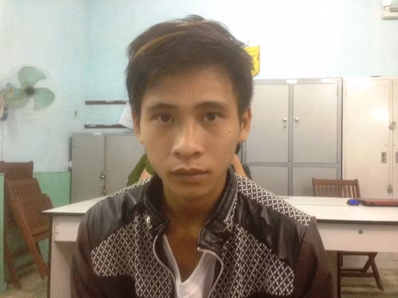Nghi phạm Nguyễn Thanh Tý tại cơ quan điều tra. Ảnh CA cung cấp.