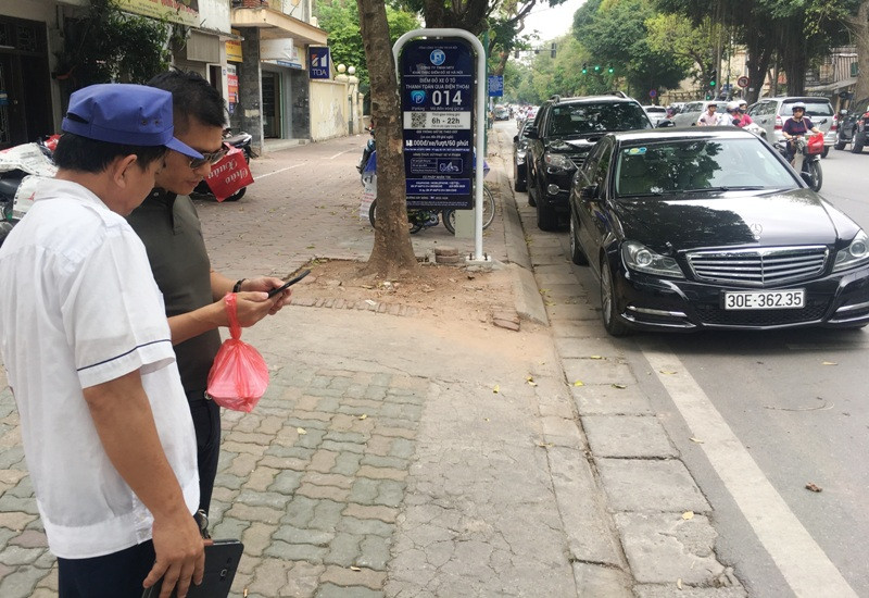 Điểm đỗ xe theo iParking vừa hồi sinh đã 'tê liệt'