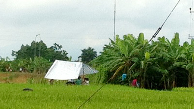 Cơ quan công an khám nghiệm hiện trường vụ án mạng