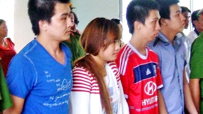 Bị bạn trai dàn cảnh đánh ghen để... cướp