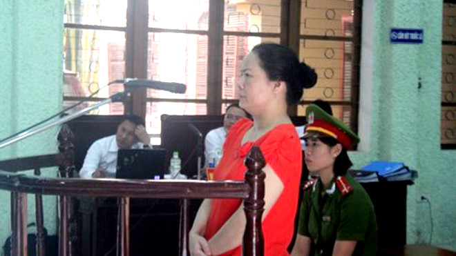 Bị cáo Hoàng Thị Vấn tại phiên tòa. Ảnh: Báo Cao Bằng