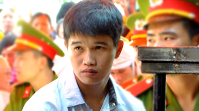 Vũ trong lúc chờ tòa tuyên án. Ảnh: Xuân Mai