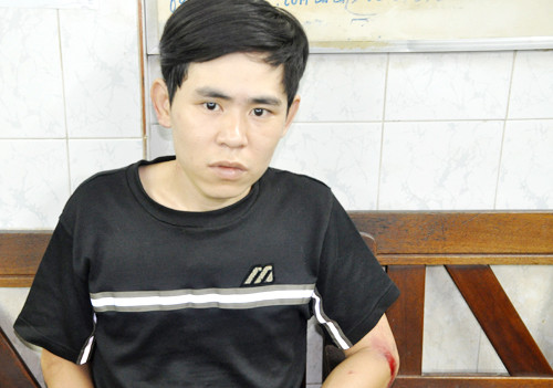 Cường tại cơ quan điều tra. Ảnh: Quốc Thắng