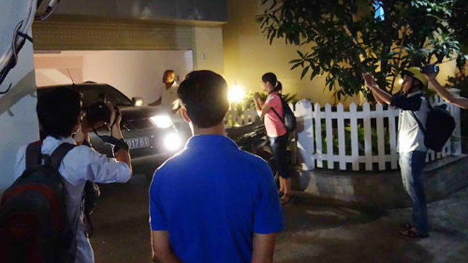 Việc khám xét trụ sở Công ty VN Pharma được tiến hành vào tối 19/9