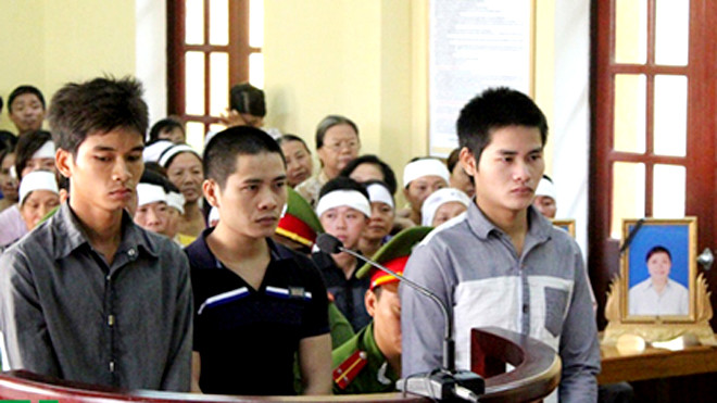 Các bị cáo tại tòa