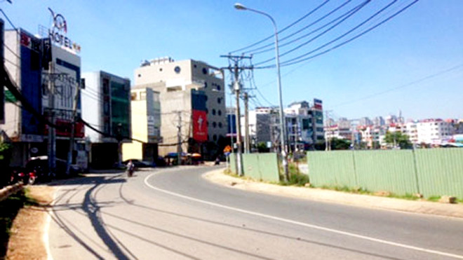 Hiện trường nơi nạn nhân bị cướp gây tử vong trên đường Trần Não