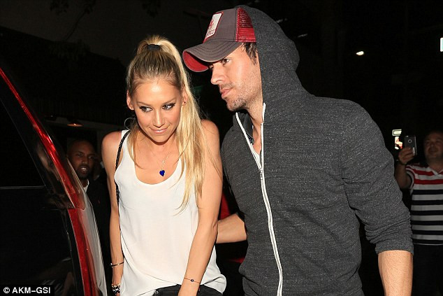 Enrique Iglesias và Anna Kournikova: 15 năm tình nồng