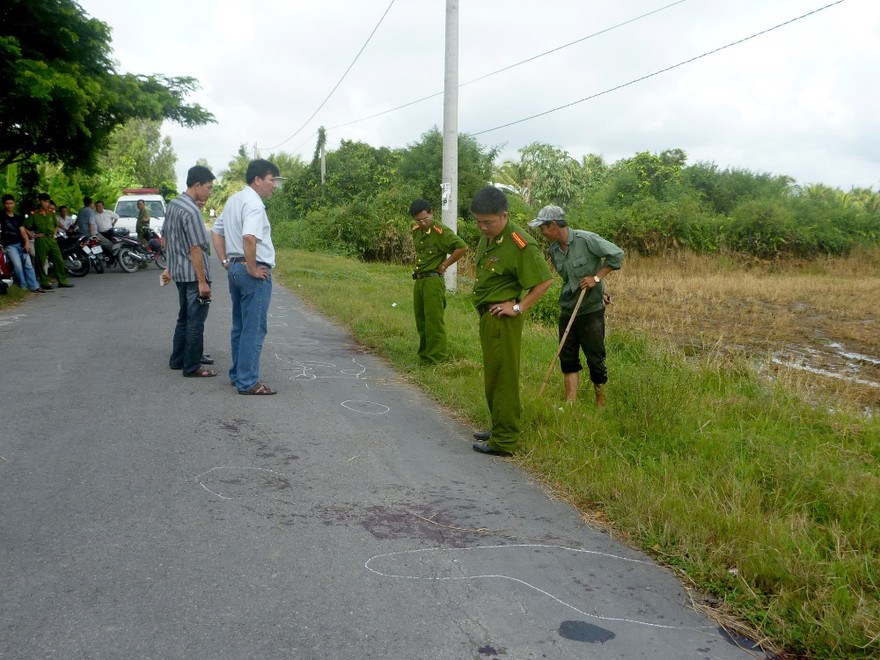 Khám nghiệm hiện trường vụ án sáng ngày 11/9.