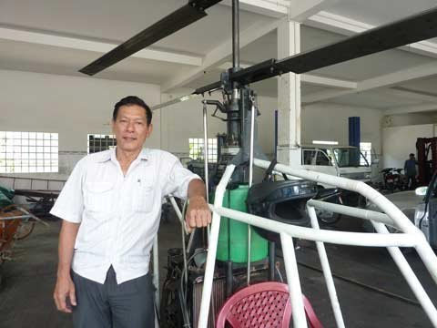 Nông dân Bùi Hiển với khát vọng chế tạo máy bay đạt tiêu chuẩn quốc tế.