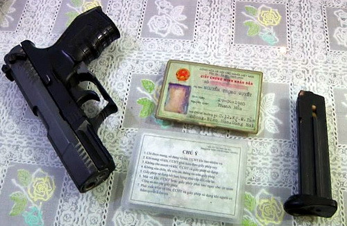 Bản tin Hình sự 18H: Va quệt xe, bảo vệ ngân hàng dùng súng giải quyết