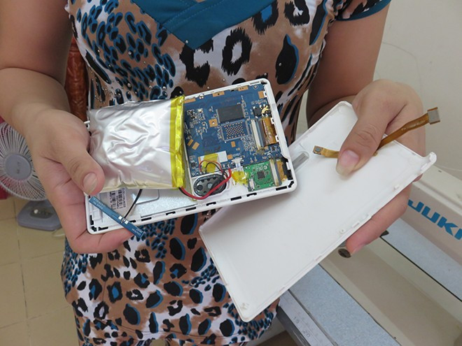 Máy tính bảng Trung Quốc phát nổ khi đang sạc