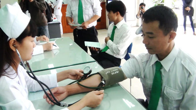 Khám sức khỏe cho lái xe taxi. Ảnh minh họa.
