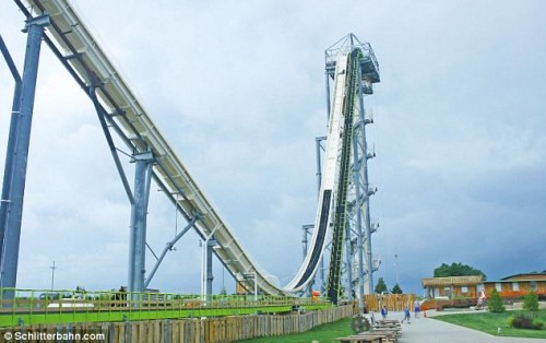 Công viên Schlitterbahn hiện đóng cửa để điều tra làm rõ nguyên nhân của sự việc. Ảnh: Schlitterbahn.