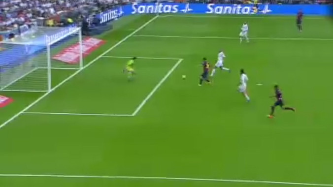 Xem pha bỏ lỡ khó tin của Messi