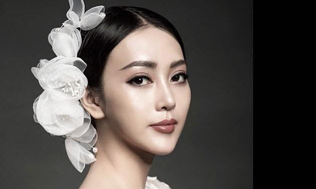 Như Lê gây ấn tượng với nụ cười tươi tắn giống hệt Châu Tấn (Trung Quốc) (make up Phuongsi).