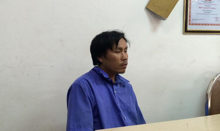 Tài xế xe buýt bị công an bắt giữ.